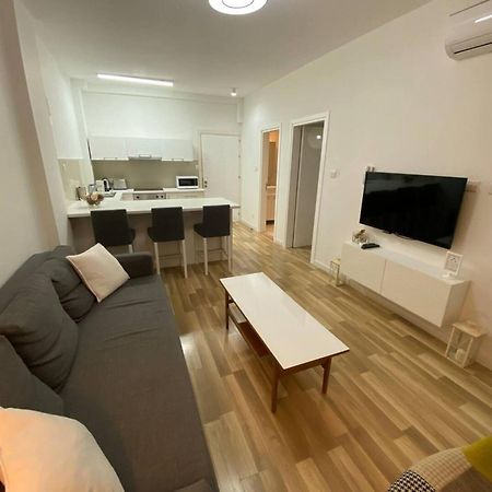 Seabreeze City Center Flats By Trulycyprus ليماسول المظهر الخارجي الصورة